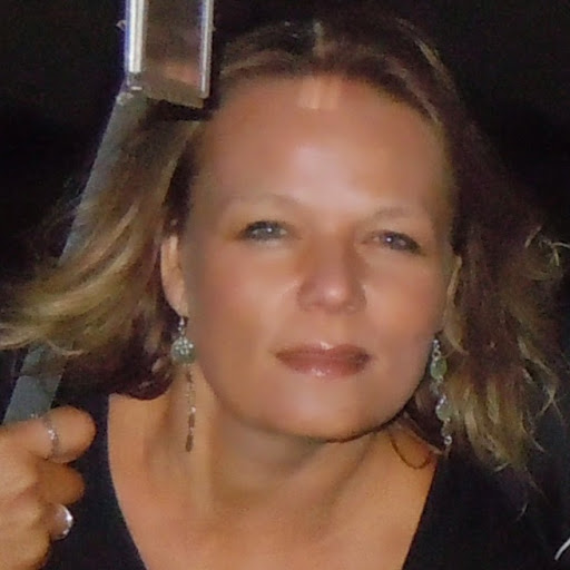 Kim Dossett Photo 17