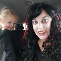 Courtney Woolston Photo 4