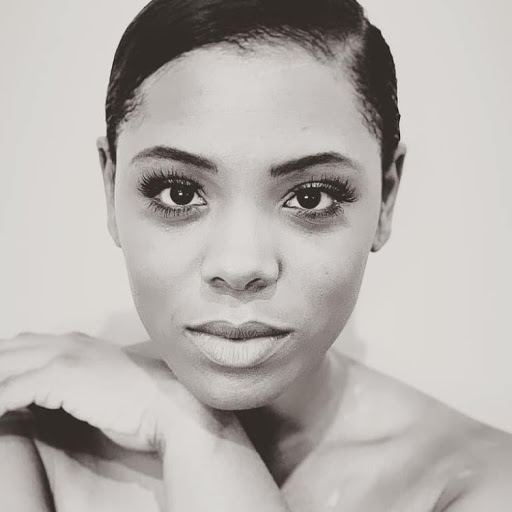 Ebony Williams Photo 16