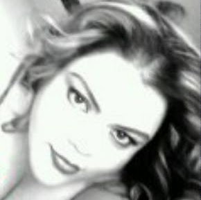 Sandra Aguilar Photo 27