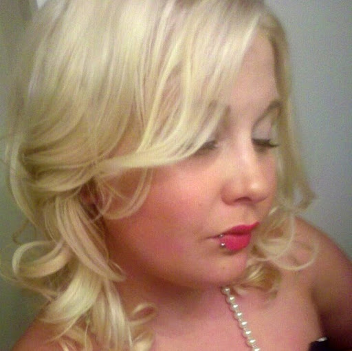 Tara Voelker Photo 3