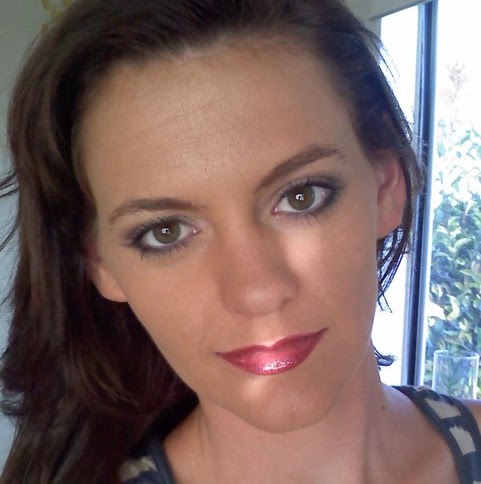 Stephanie Barnes Photo 12