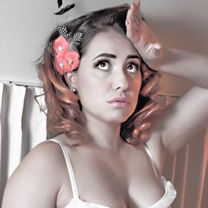Daisy Estrada Photo 24
