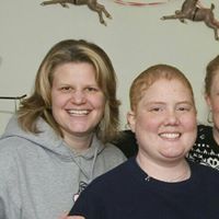 Erin Lewis Photo 47