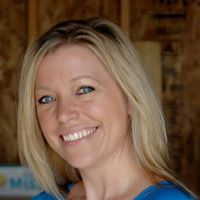Holly Smalley Photo 20