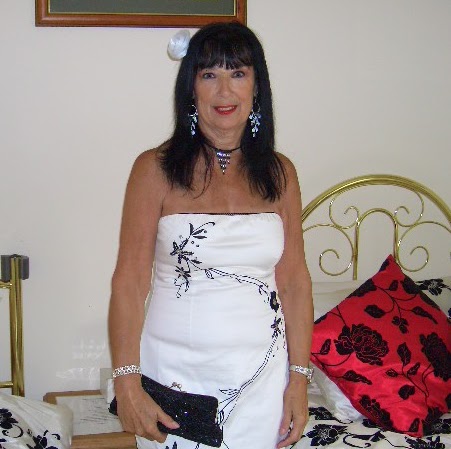 Lorraine Richardson Photo 37