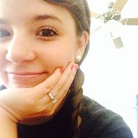 Elizabeth Garofalo Photo 18