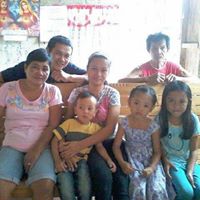 Joy Velez Photo 16