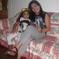 Janet Flores Photo 14