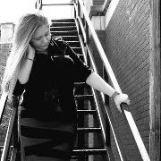 Elisa Turner Photo 12