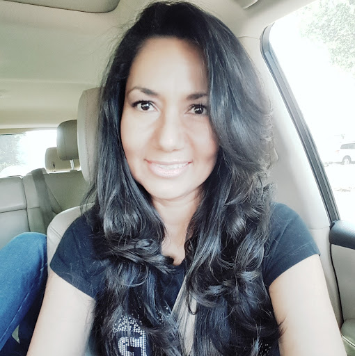 Sasha Robles Photo 4