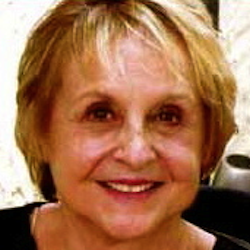 Anne Dyer Photo 32