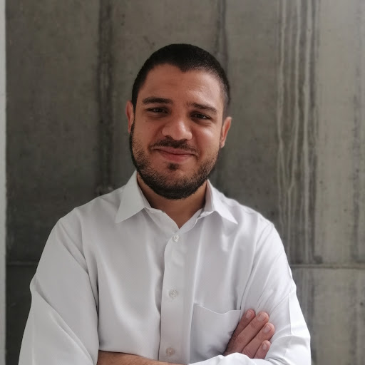 Manuel Gomez Photo 37