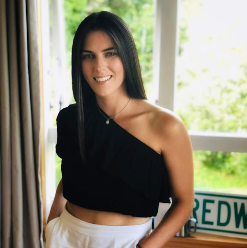 Rebecca Andrews Photo 34