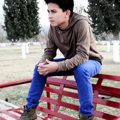 Omar Caraveo Photo 6