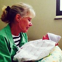 Peggy Armstrong Photo 19