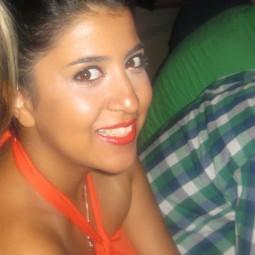 Sarah Tavana Photo 4