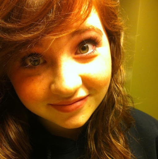 Elizabeth Dupont Photo 28