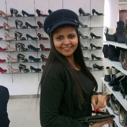 Preeti Chauhan Photo 12