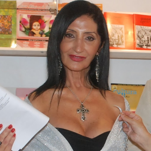 Maria Covarrubias Photo 34