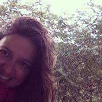 Maureen Fernandes Photo 14
