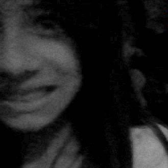 Andrea Flores Photo 19