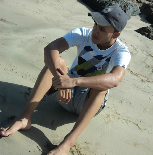 Alfonso Cruz Photo 42