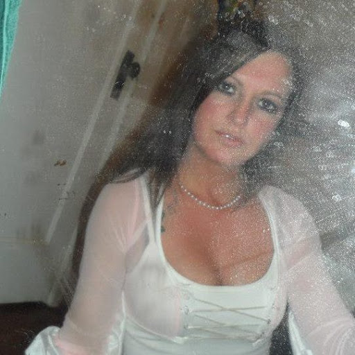 Madeleine Taylor Photo 16
