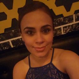 Claudia Gonzalez Photo 23