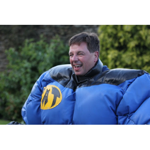 Simon Dale Photo 25