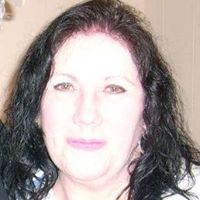 Elizabeth Justice Photo 33