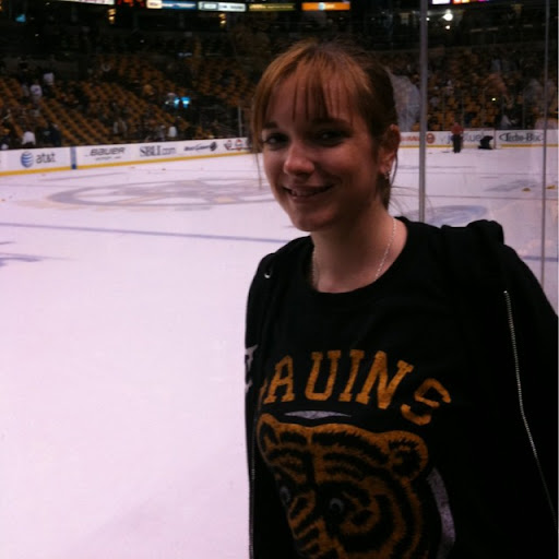 Katie Connors Photo 32