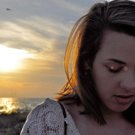 Paige Williams Photo 37