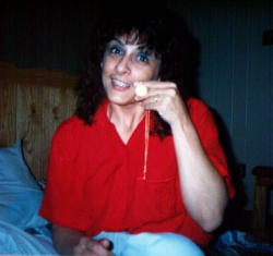 Julie Hill Photo 31