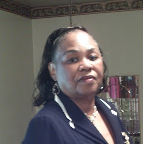 Ellen Banks Photo 24