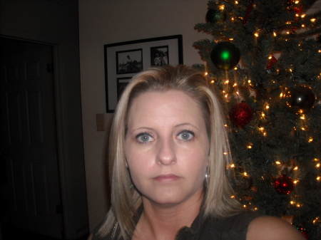 Julie Brewer Photo 12