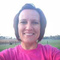 Rebecca Arnold Photo 30