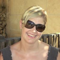 Emma Newland Photo 13