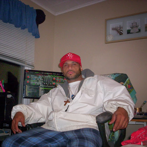Gino Colon Photo 3