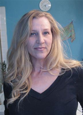 Lisa Howell Photo 38