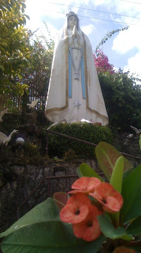 Rey Sarmiento Photo 14