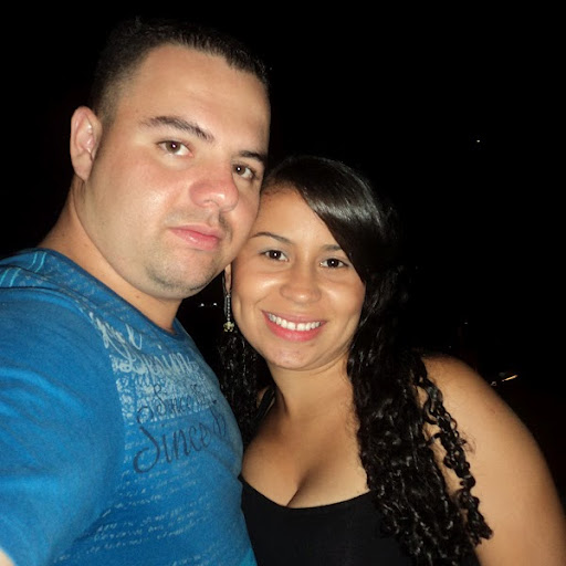 Angela Garzon Photo 23