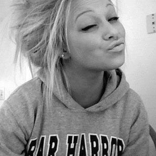 Emmie Roberts Photo 11