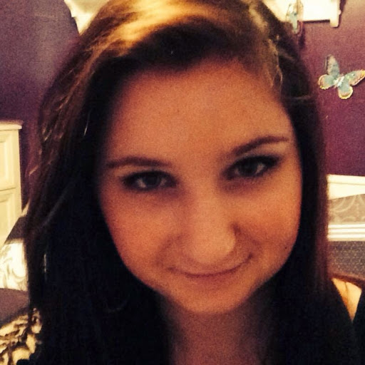 Caroline Gaudet Photo 12