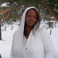 Linda Andrews Photo 47