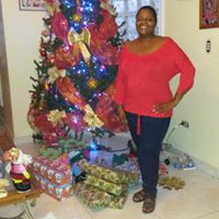 Stephanie Small Photo 38