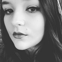 Katie Hurt Photo 32