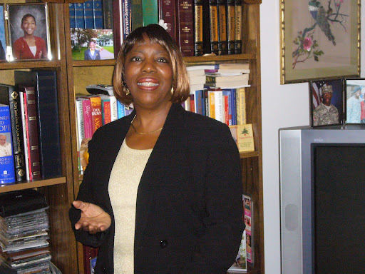 Diane Hawkins Photo 30