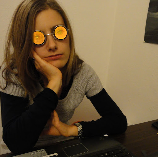 Anna Mayr Photo 16