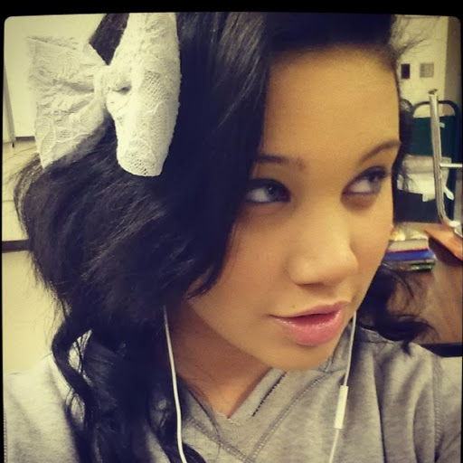 Danielle Locklear Photo 33